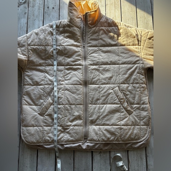 Amazon | puffer | cream | trendy | lightweight | packable | jacket | L - Picture 9 of 10